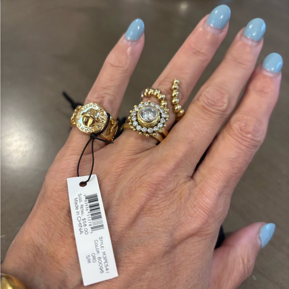 New w Dust bag Marc Jacobs Gold Medallion Statement Ring with dust bag